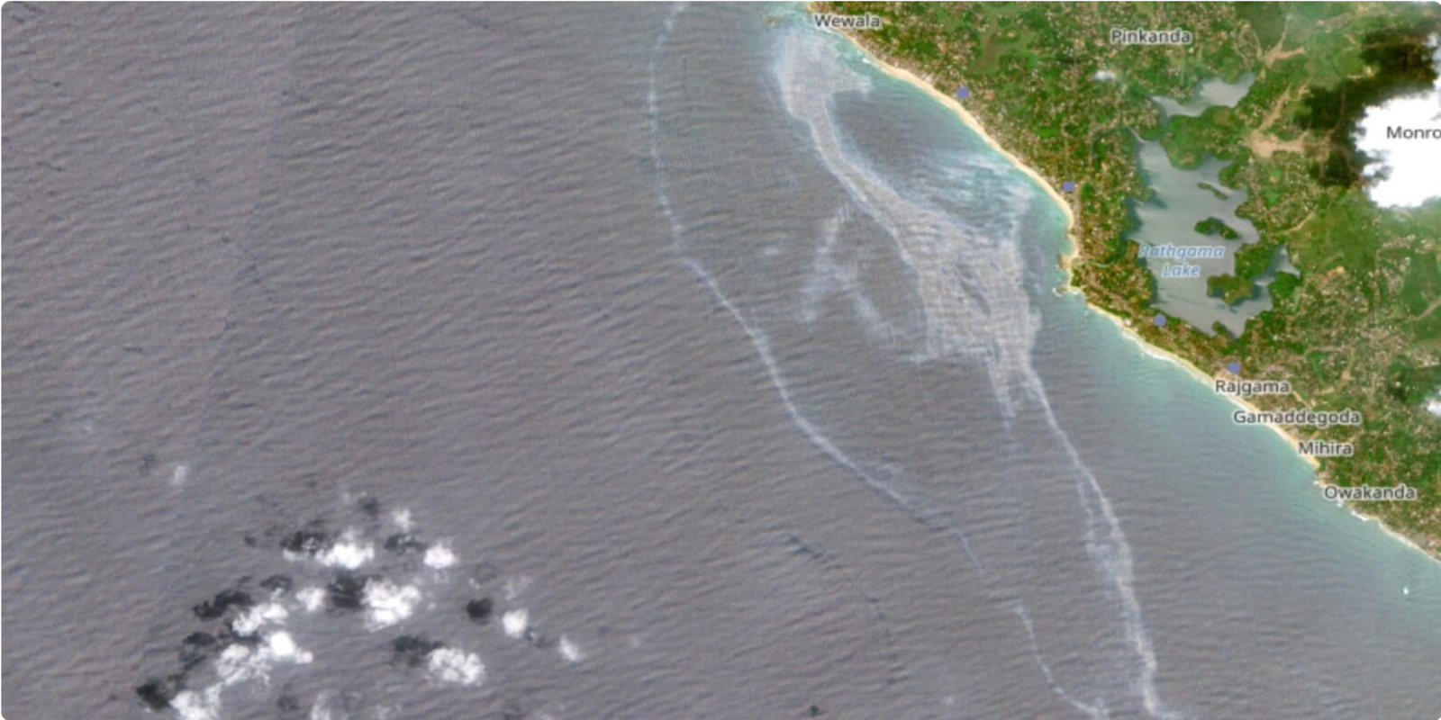 assets/images/main/posts/Oil patch appears after IRIS Dena sinking in Sri Lanka